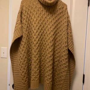 Michael by Michael Kors size small knit poncho